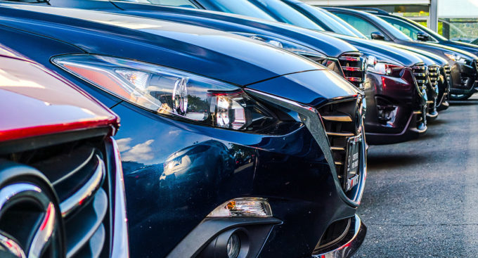 dealerships that buy cars—heres what you need to know Car Lot - Don't Trade It In